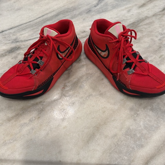 Nike Kyrie Flytrap 6 Basketball Shoes, Size 8.5 - Picture 6 of 14